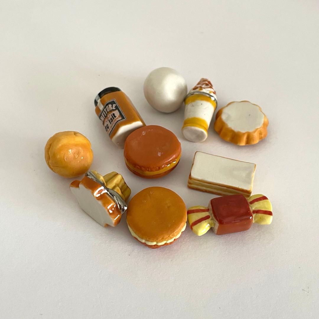 キャラメル味の美味しい物　10個　フェーブ　フェーヴ　フランス　陶器　ミニチュア