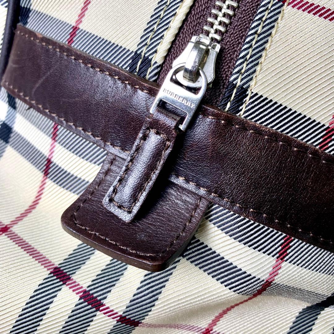 【極美品】BURBERRY ノバチェック　ボストンバッグ　ロゴプレート