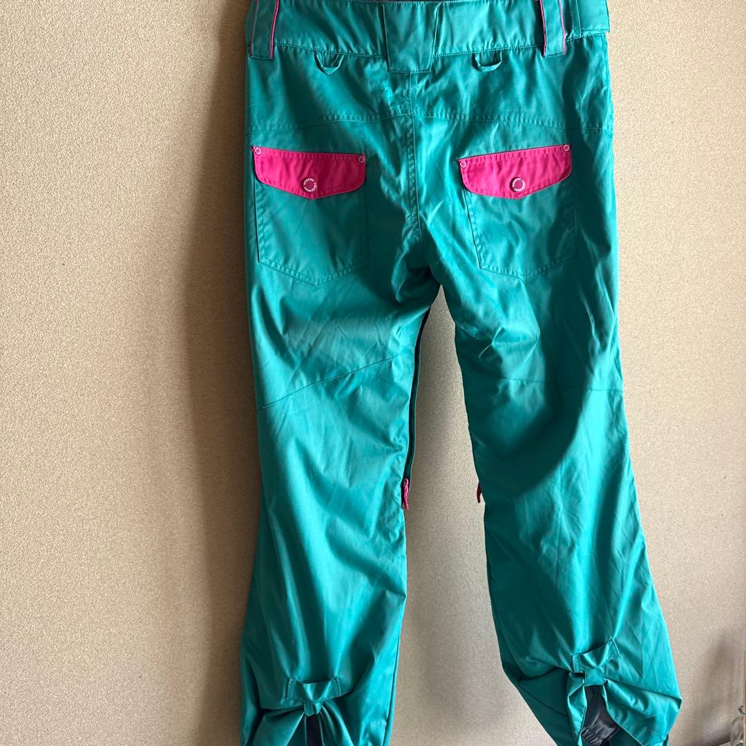 モダンアミューズメント　スノーウェア　スキー　スノボ　雪遊び　Mピンク　黒