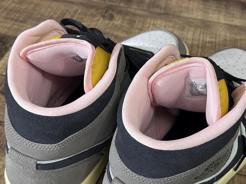 ナイキ エアジョーダン 1 MID HQ2011-100 スニーカー 28.5