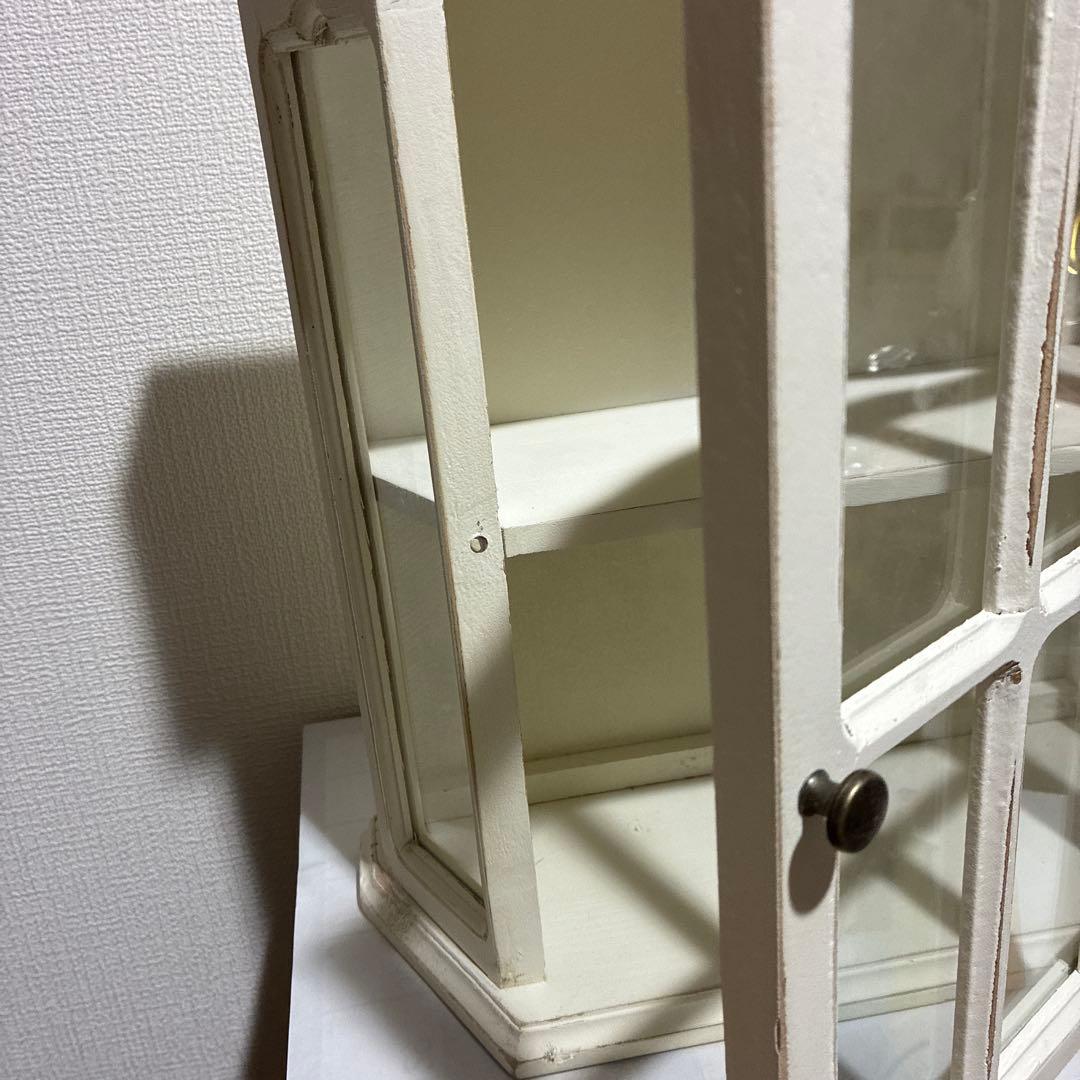 新品 ホワイトキャビネット アンティーク仕上げ