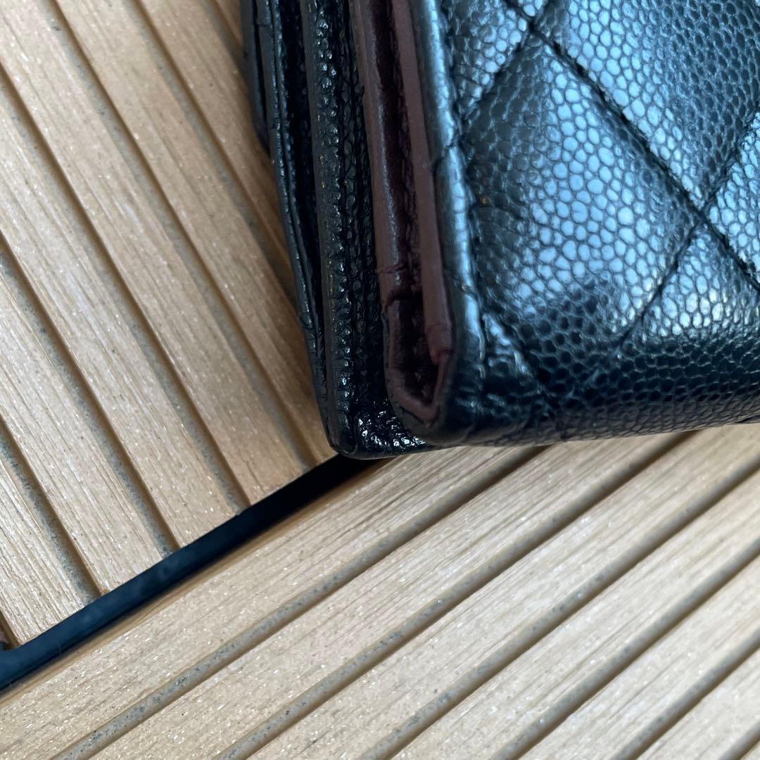 シャネル　2023年　三つ折り財布　マトラッセ　キャビアスキン　ブラック