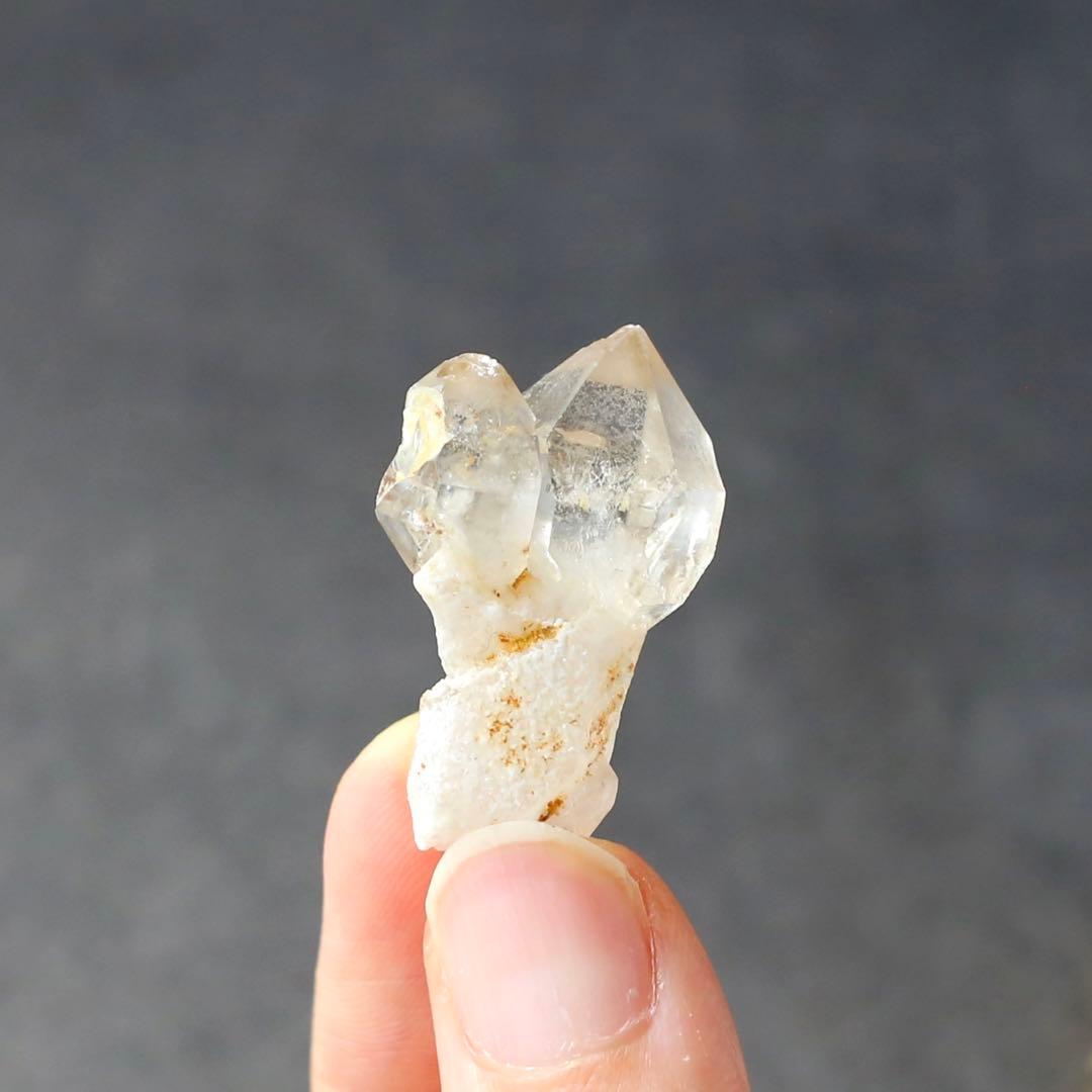 セプタークォーツ 松茸水晶 キノコ水晶 鉱物標本 原石 インテリア 王笏水晶