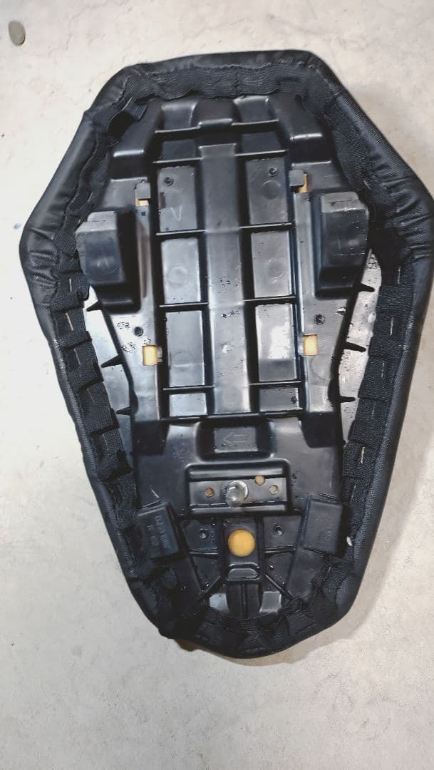 KTM duke エルゴシート 125 250 390用 バック用シートサービス