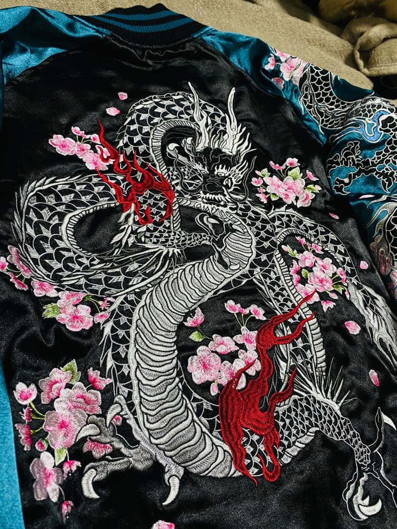 美品 未使用近い ROGUE 龍日本限定 スカジャン サテン vintage 青