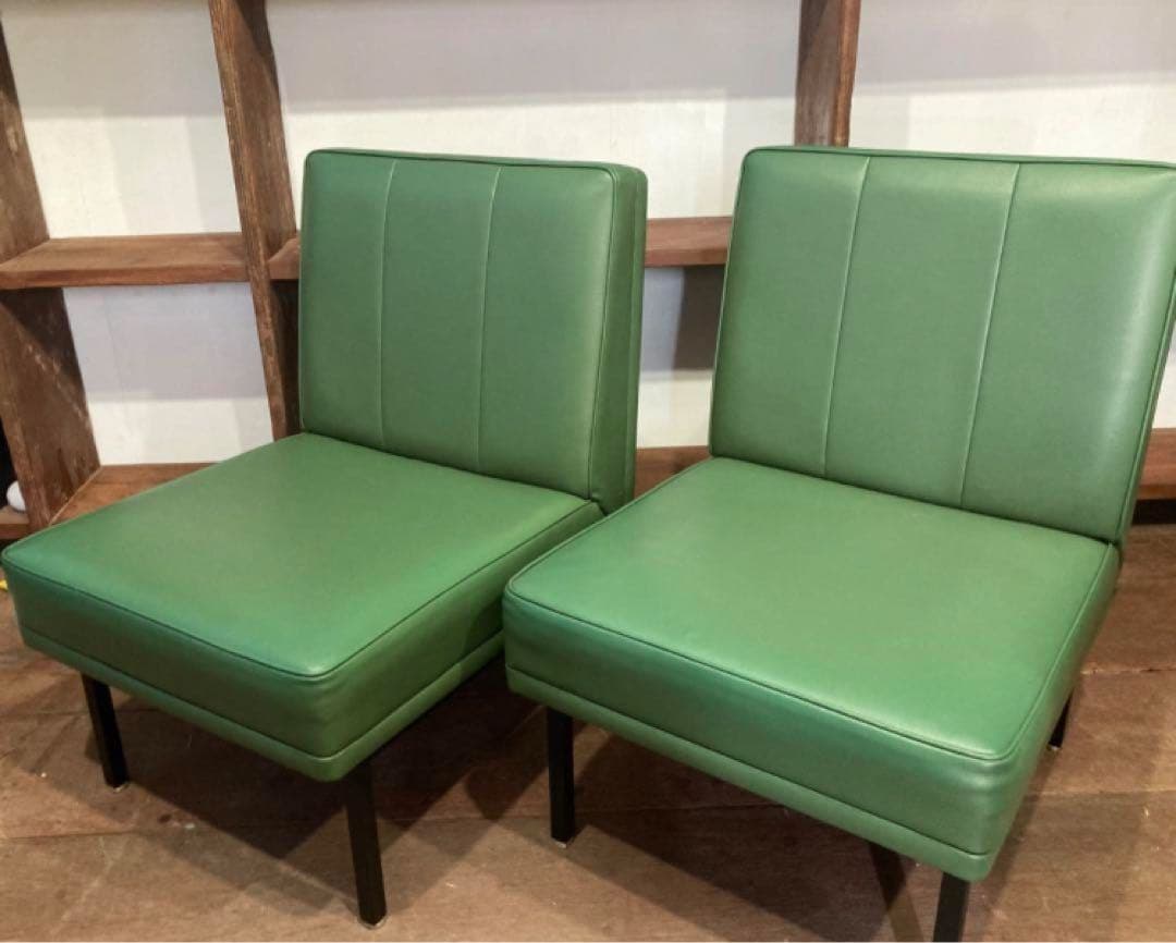 ☆ビンテージ☆オフィスソファ☆緑と黒がお洒落☆2脚セット