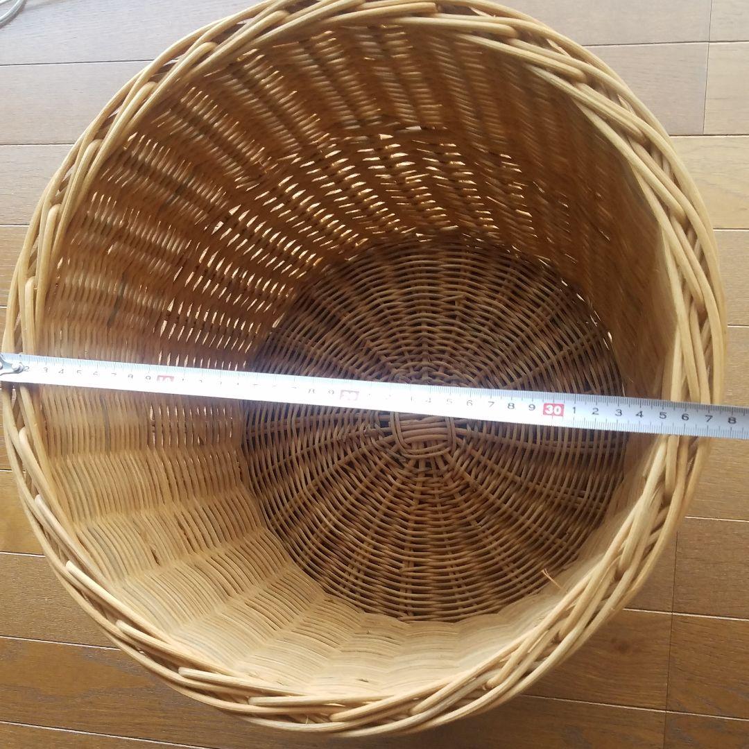 丸型藤製バスケット　かご　籠　カゴ　観葉植物　インテリア　アジアン　エスニック