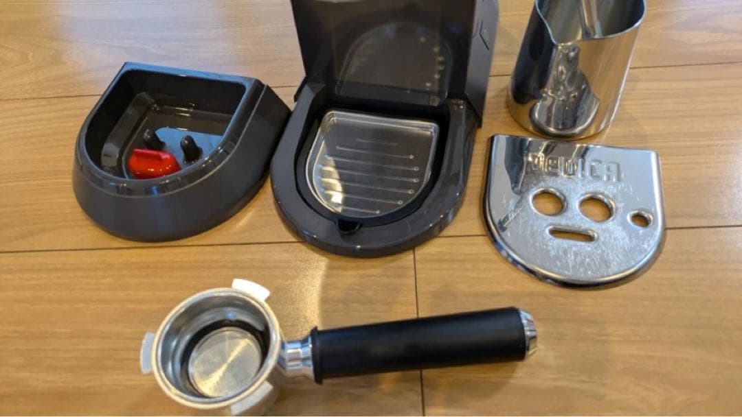 De'Longhi エスプレッソメーカー デディカ アルテ EC885J-GY