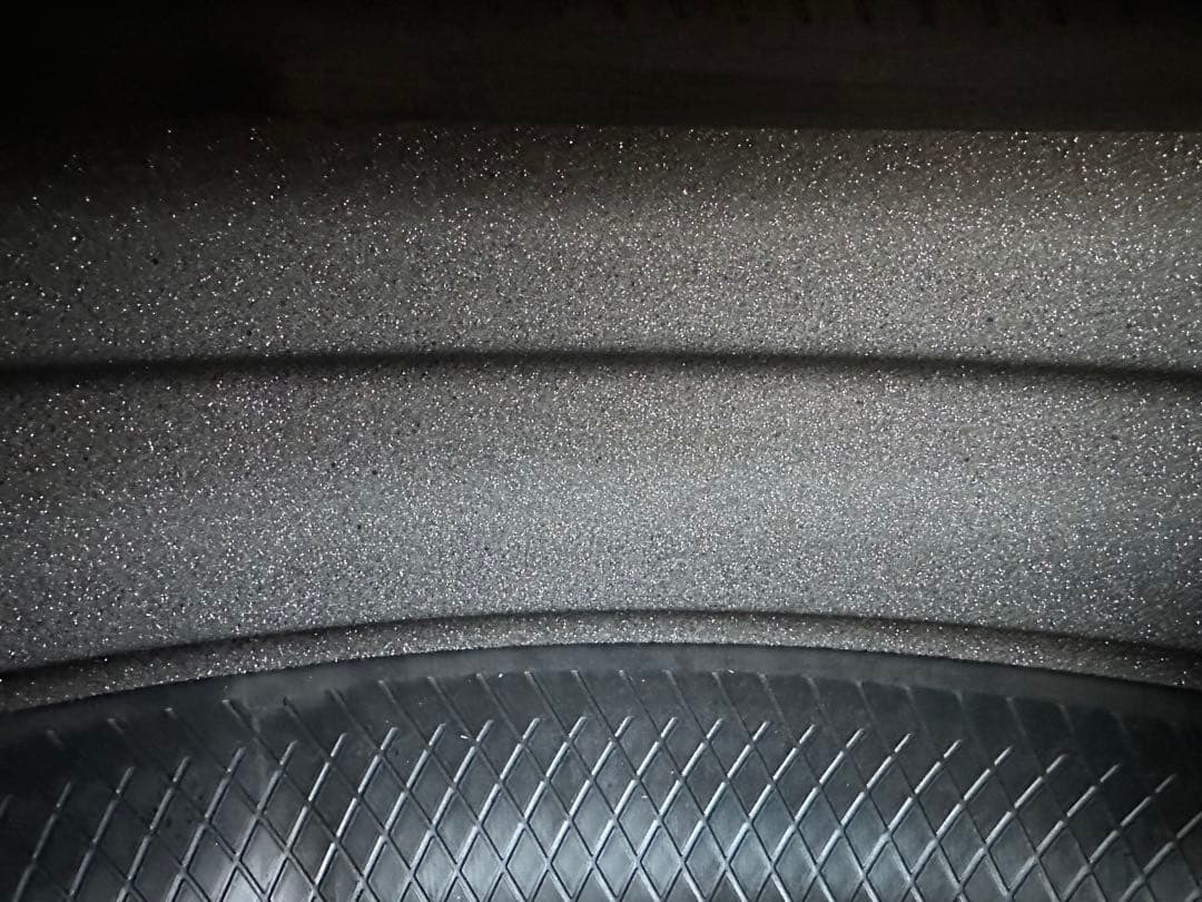 chata①ダンロップ VEURO VE303 245/50r18、2本