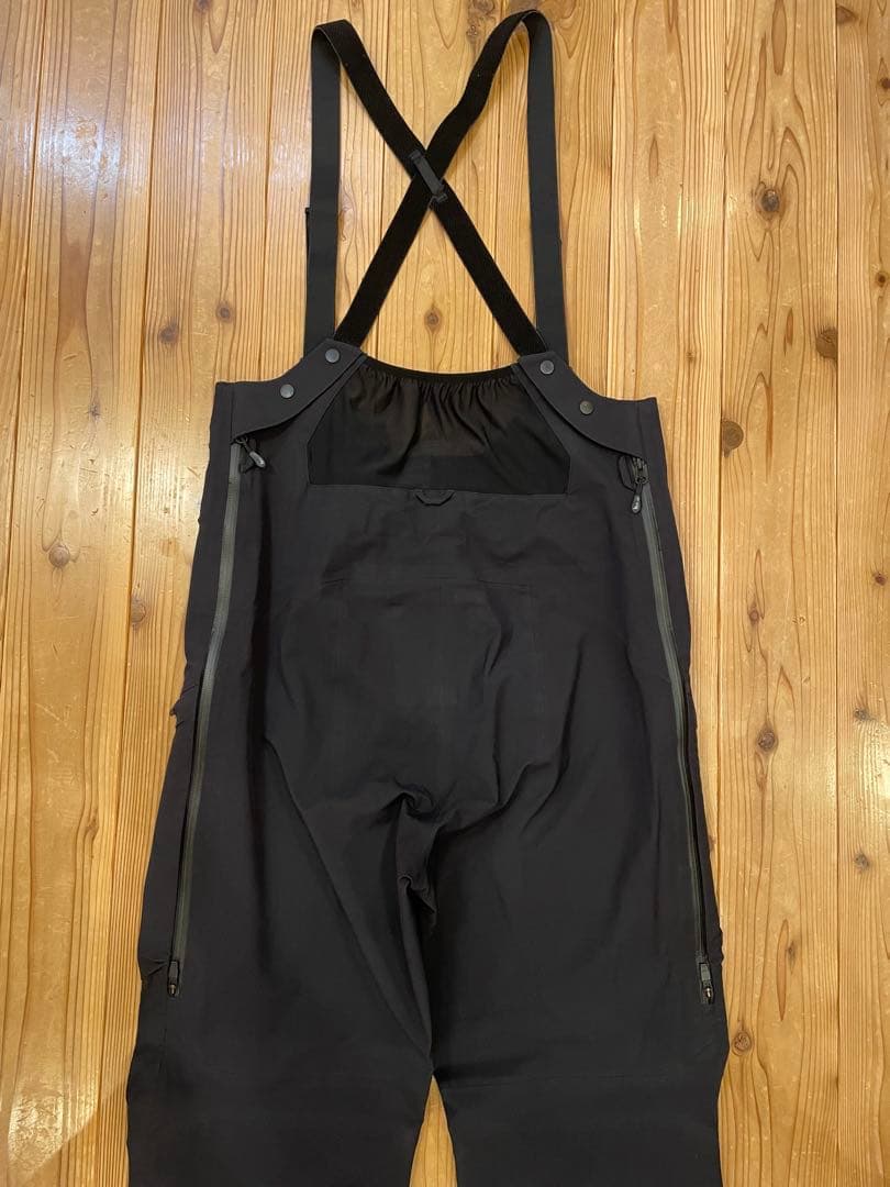 Burton AK457 GORE-TEX Pro ビブパンツ