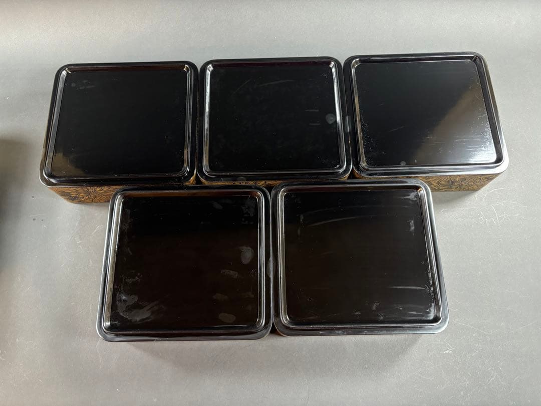 セール　輪島塗　重箱　菊　総沈金五段　5段　お正月　能登　共箱　重台