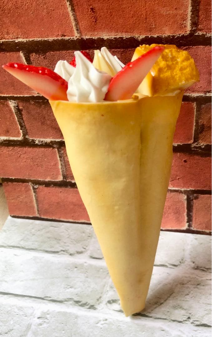 食品サンプル フルーツサンデー&ストロベリー&アイスクレープセット実物大です。