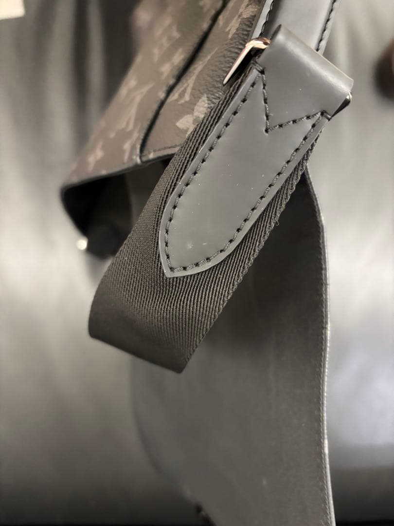 LOUIS VUITTON ルイヴィトン　メッセンジャー　モノグラム　黒