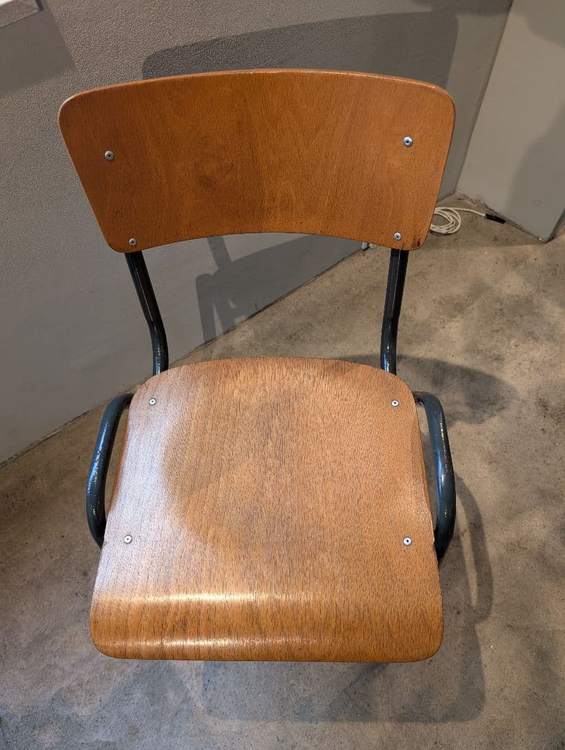 椅子 EQI-55 Stacking chair