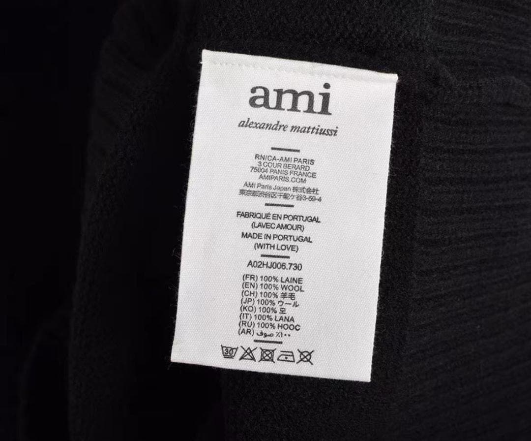 美品 黒 ハート刺繍 タートルネックセーター L