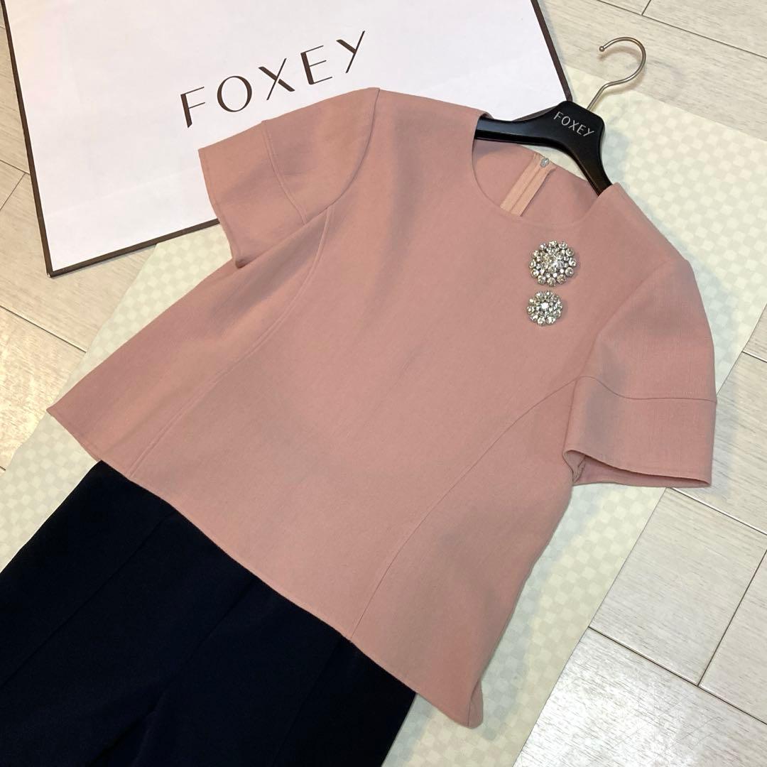 2024年♡ 美品¥79,200♡ FOXEY ウールトップ\"SAVOY\"