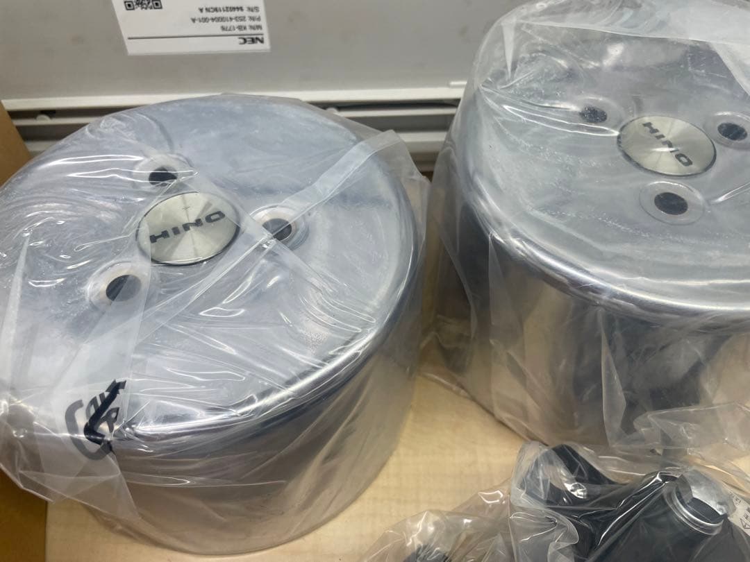 日野レンジャー用純正ロゴ入りエアロカバー　R17.5