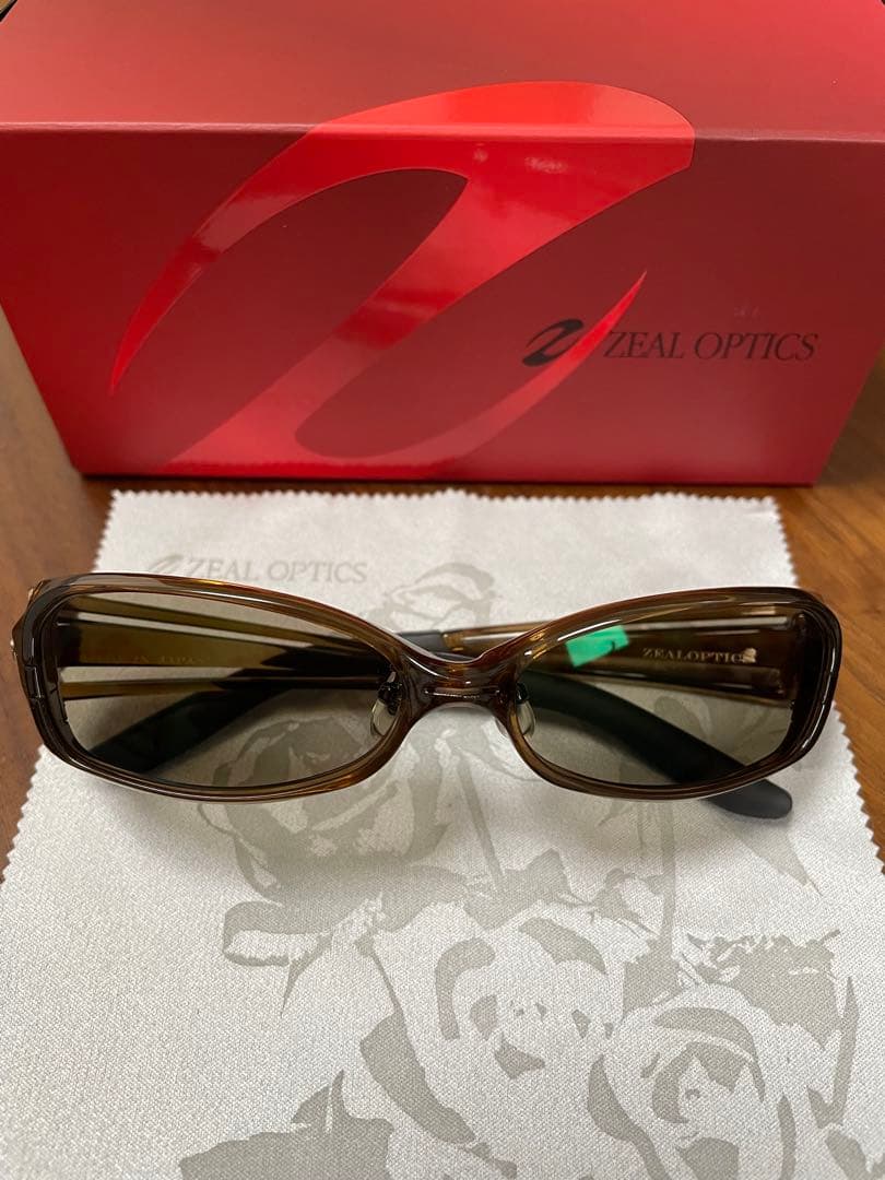 ジール　ZEAL 偏光サングラス　ヴェロティエラ