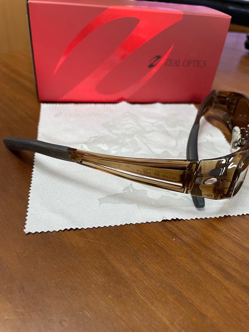 ジール　ZEAL 偏光サングラス　ヴェロティエラ