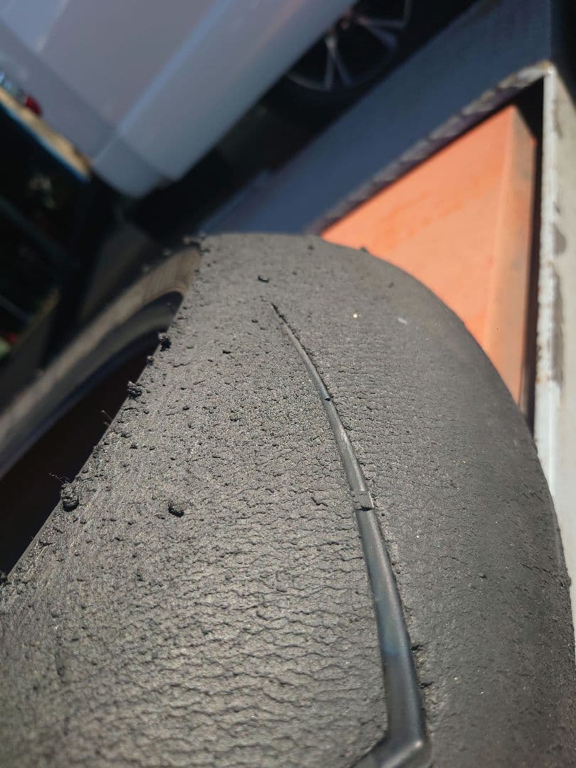 ピレリ スーパーコルサv4 sc1 200/60 120/70 セット