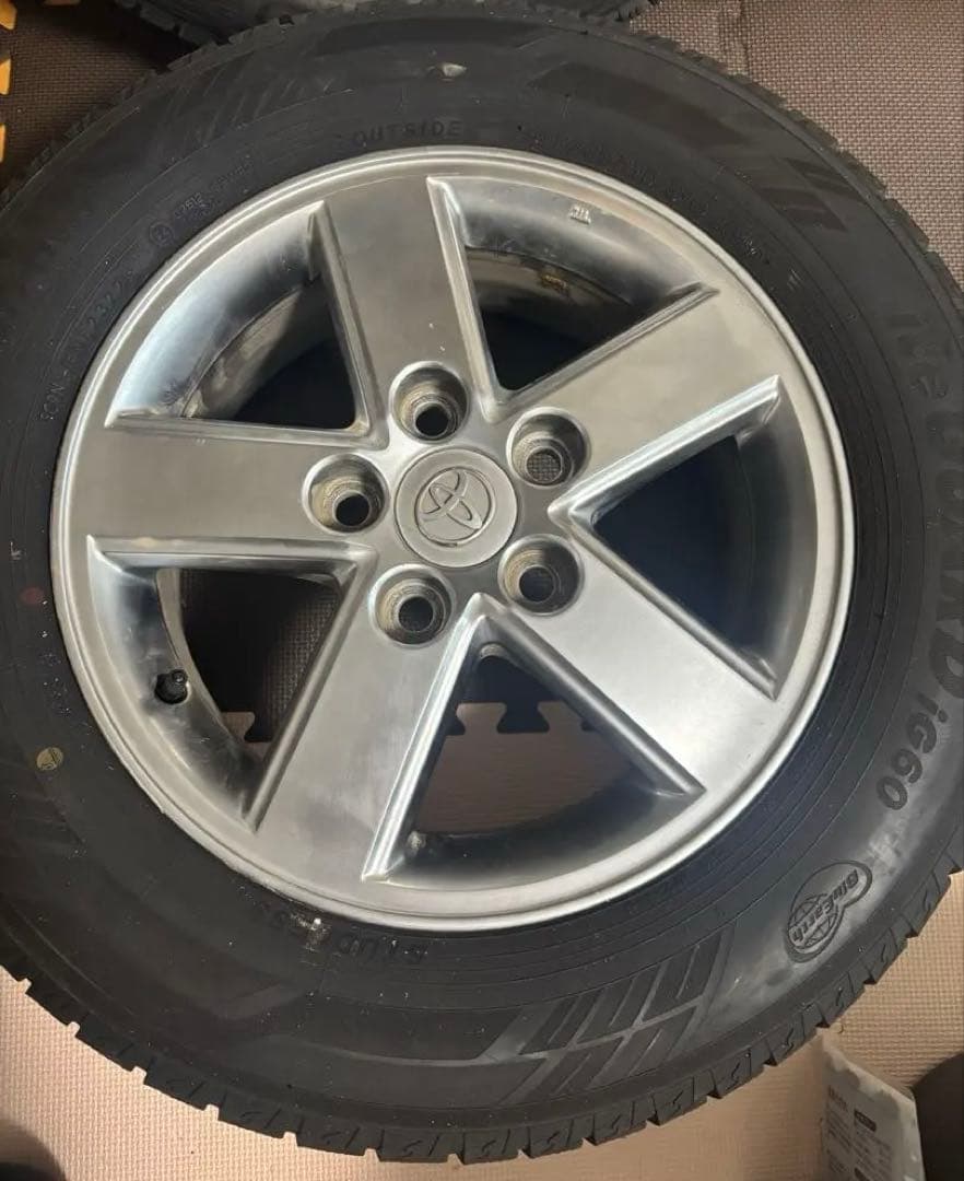 ヴォクシー 60純正15インチ スタッドレスタイヤ4本セットバリ溝ブリヂストン