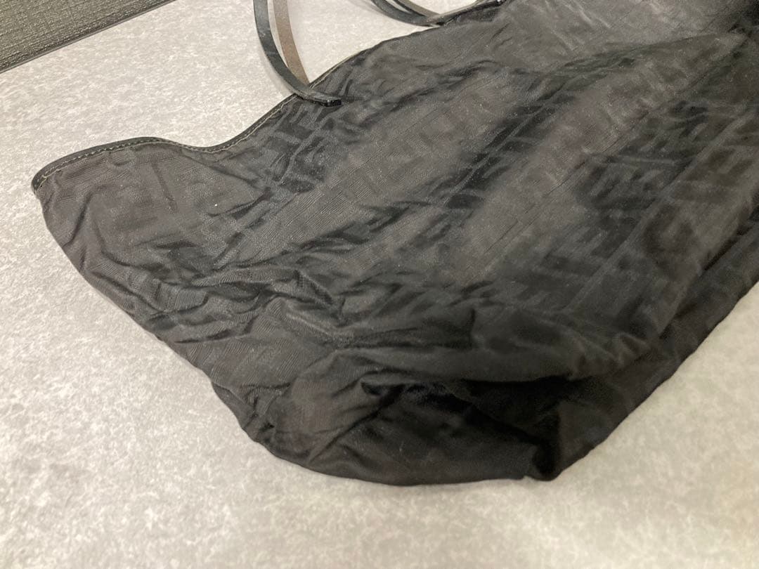 フェンディ FENDI ズッカ柄 トートバッグ ポーチ付