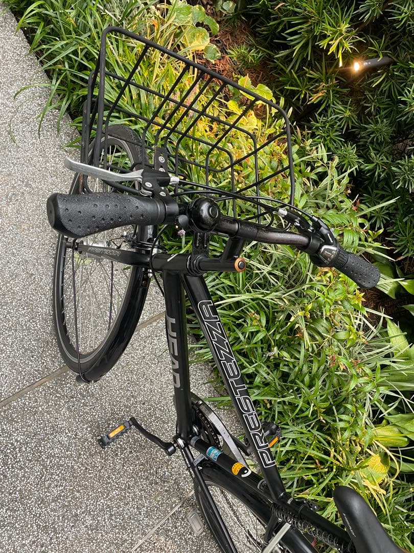 自転車　HEAD クロスバイク バスケット付き6段変速 オートライト
