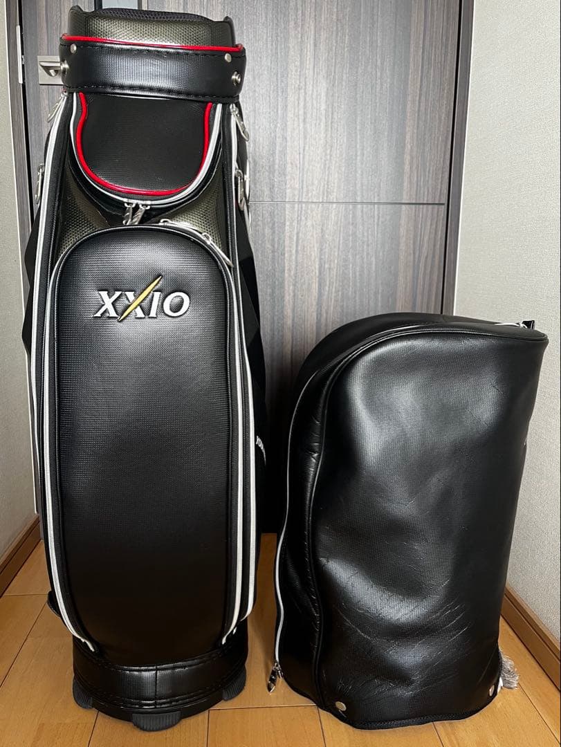 専用　XXIO ゼクシオ キャディバッグ スポーツモデル　レザー調 黒　9.5型