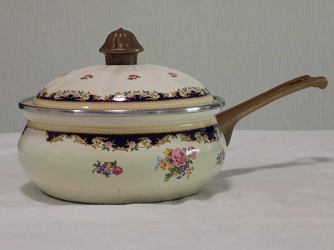 ASTA WEST GERMANY 1970年代のホーロー片手鍋　Used