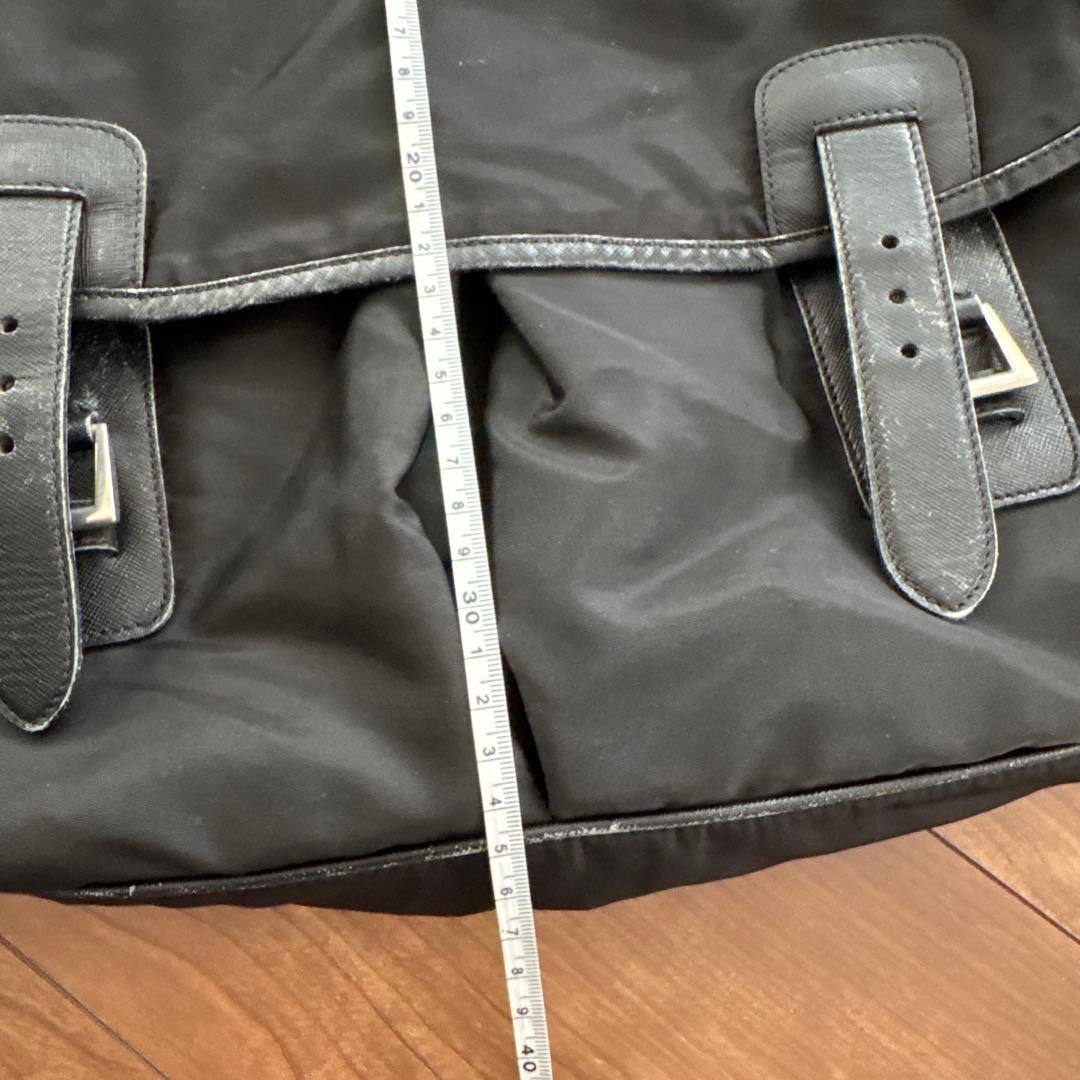 本日21時までこの値段‼️PRADA 黒 メッセンジャーバッグ 調整可能ストラップ