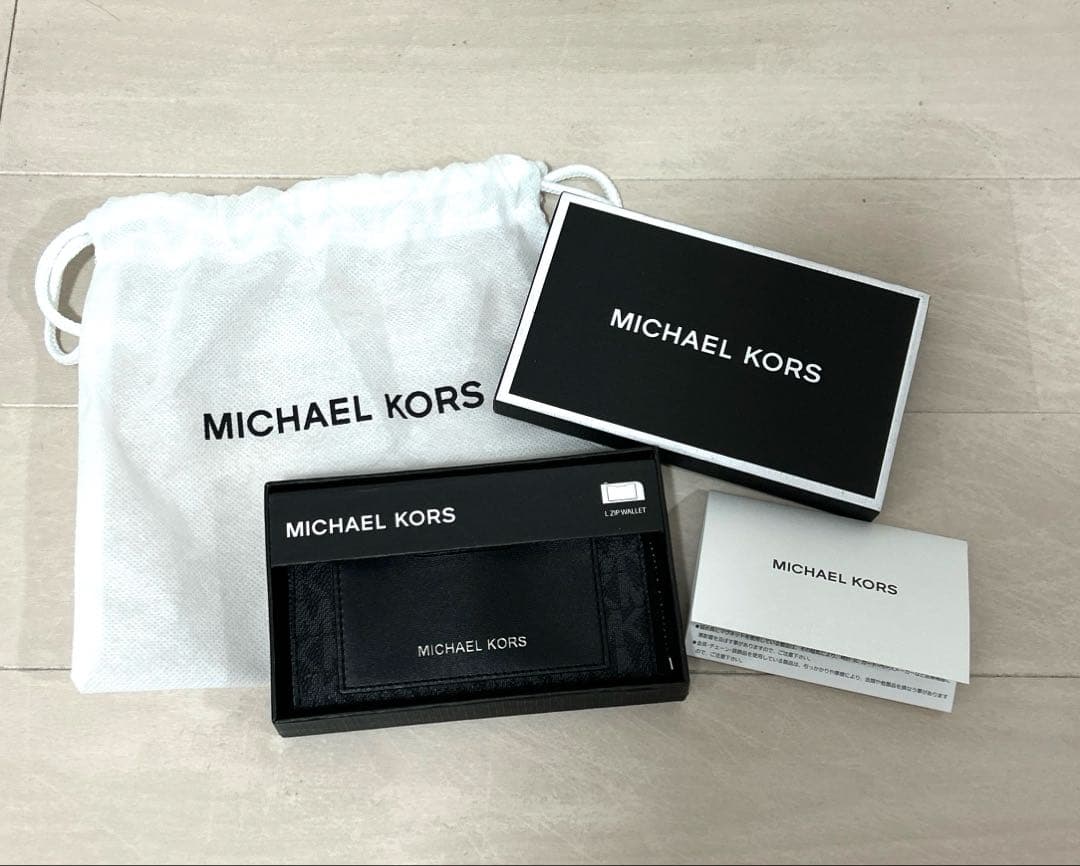 MICHAEL KORS ブラックケース