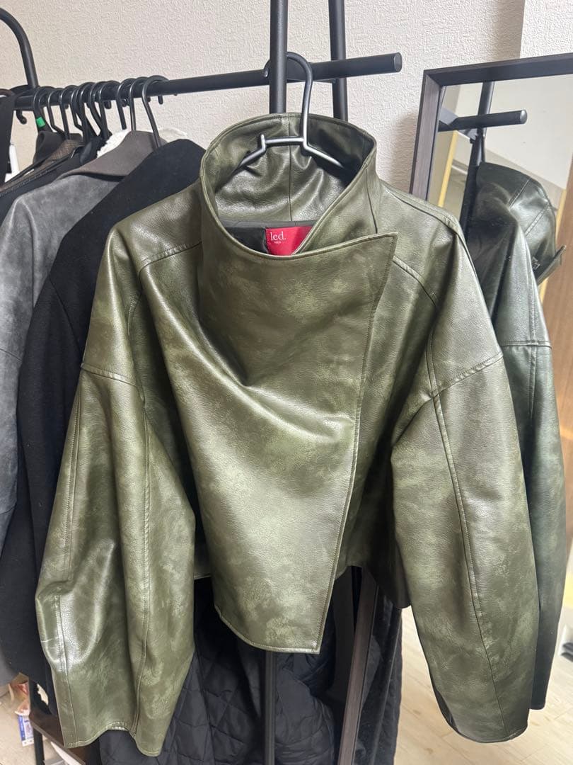【led.Tokyo】 high neck short leather coat