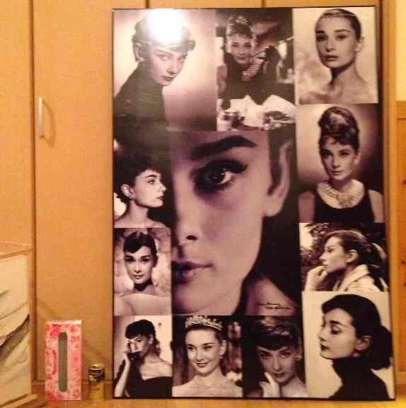 オードリーヘップバーンモノクロ写真フォトパネル