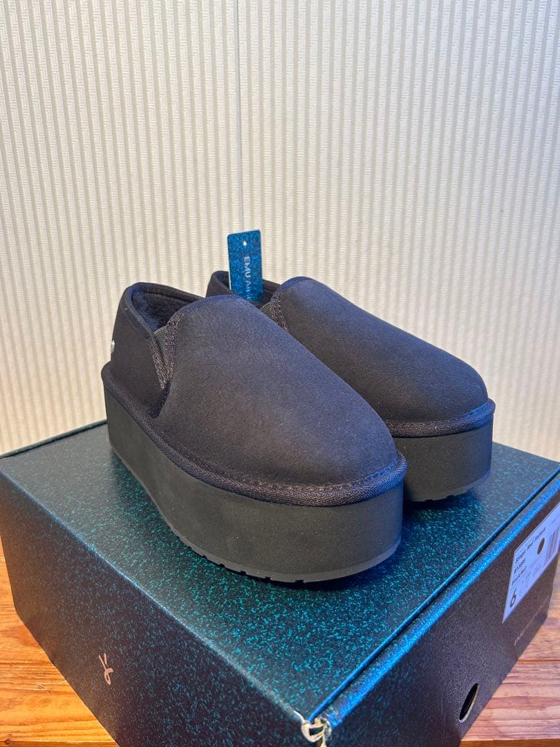 新品　EMU Australia Stinger Reef Flatform 黒