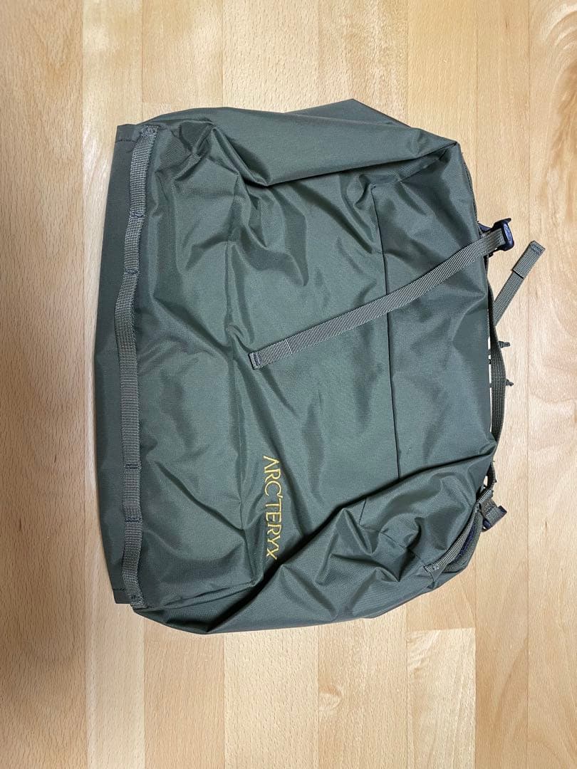 ARC'TERYX トラベルポーチ 大容量