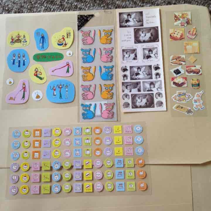 シール大量販売！ 組み合わせ自由 8枚で300円