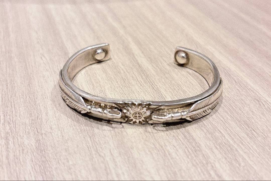 REDMAN. シルバーバングル(シンボル＋フェザー)