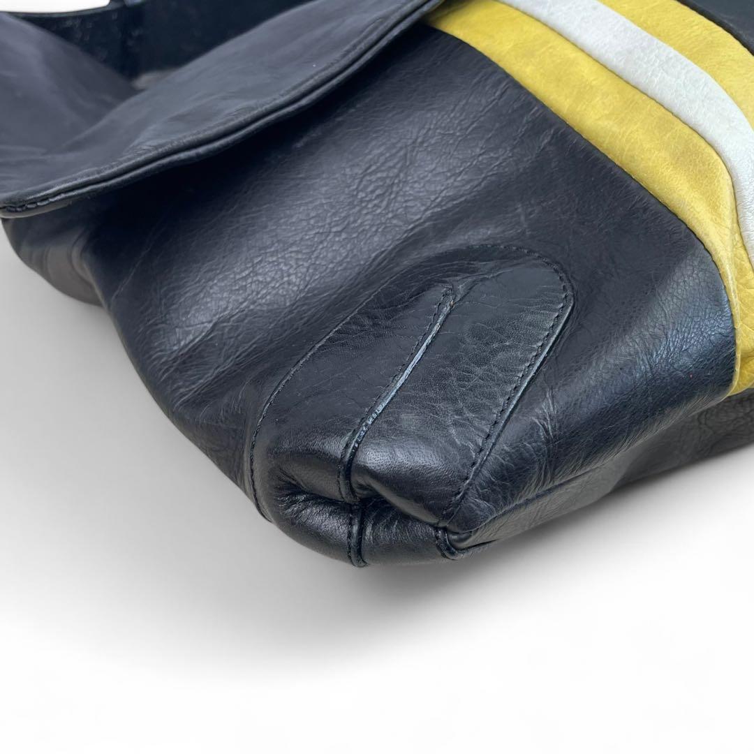 BALLY ショルダーバッグ　メッセンジャーバッグ　ストライプ　レザー　ブラウン