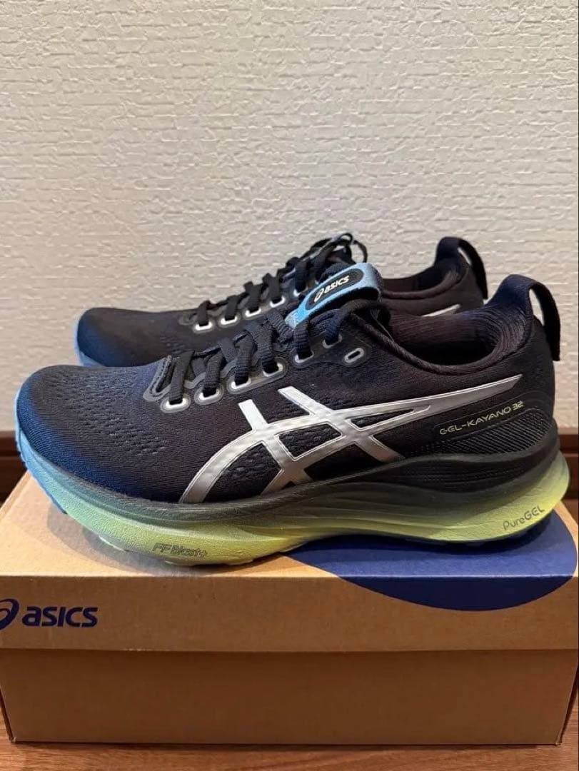 美品 アシックス ゲルカヤノ 32 黒 特別カラー 24㎝