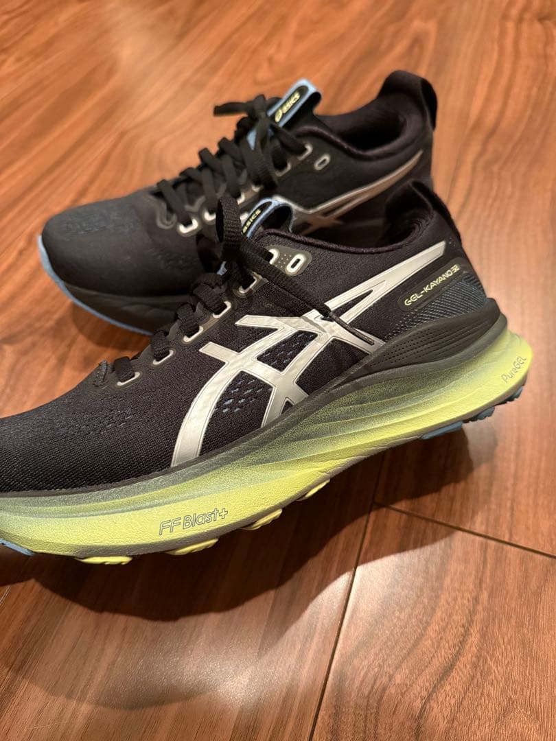 美品 アシックス ゲルカヤノ 32 黒 特別カラー 24㎝