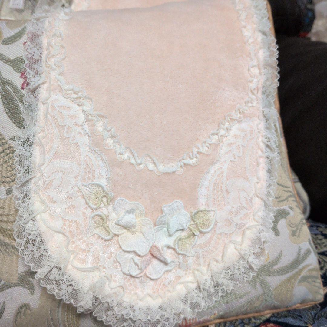 新品✨サエラ・ヒスクローネ☆ピンク レース刺繍 フェイスタオル☆☆