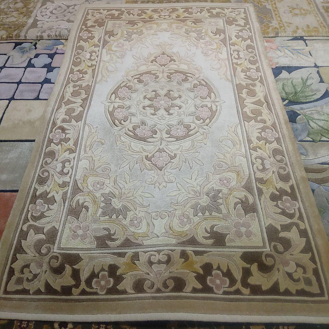 シルク緞通　シルク段通　玄関マット　手織り　高級　新品　未使用　大きいサイズ