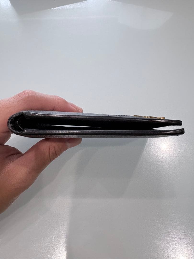 PRADA サフィアーノレザー 二つ折り財布 1/25まで