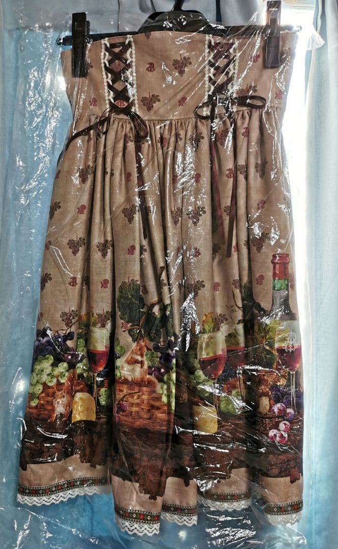 新品未使用☆秘密の冒険と幸せのワイナリー スカート