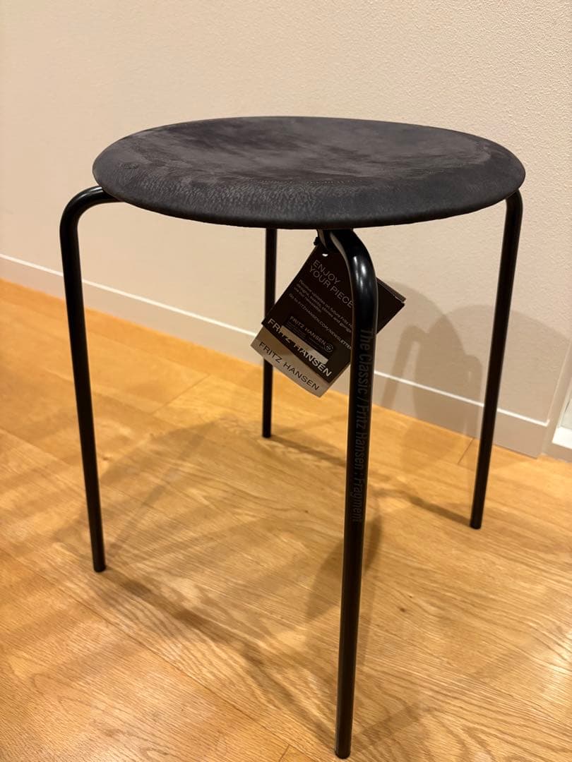 アルネ・ヤコブセン　ドットスツールのfragmentコラボ　2脚セット