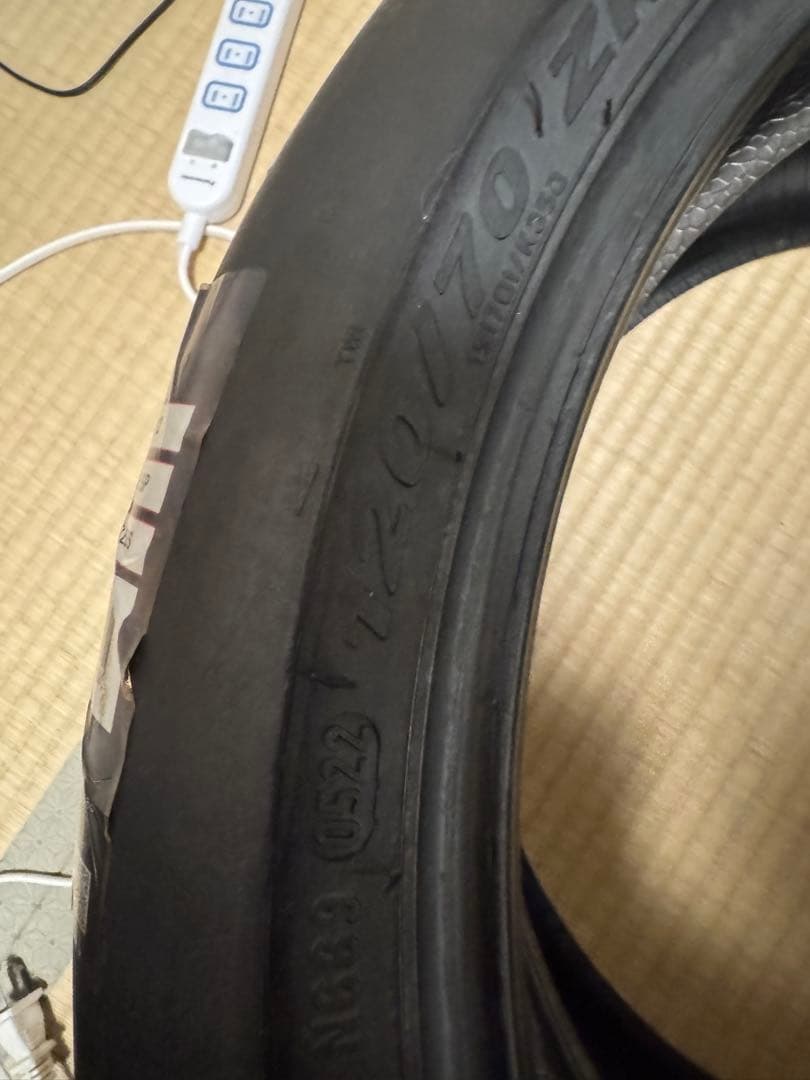 Pirelli スーパーコルサV2 120/70 190/55週末限定