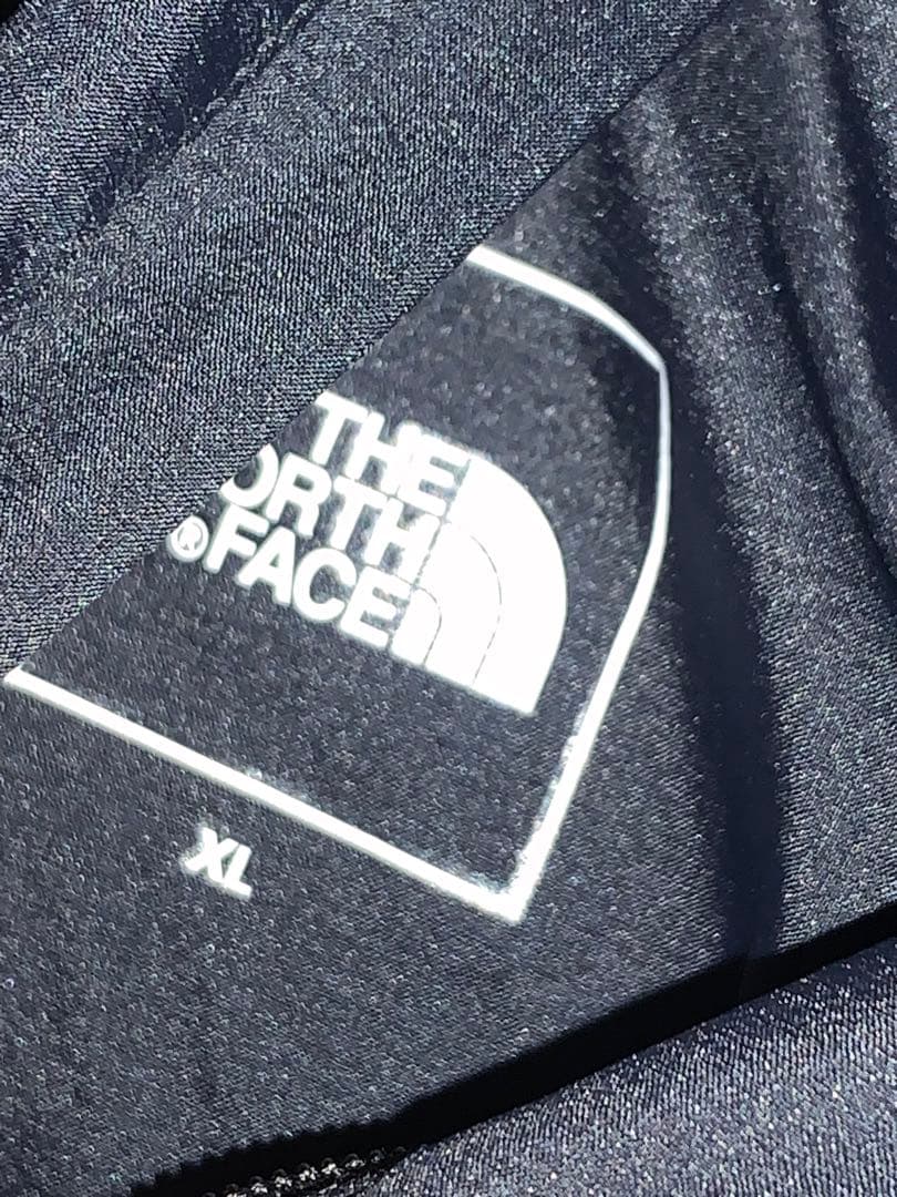THE NORTH FACEリバーシブルテックエアーフーディ