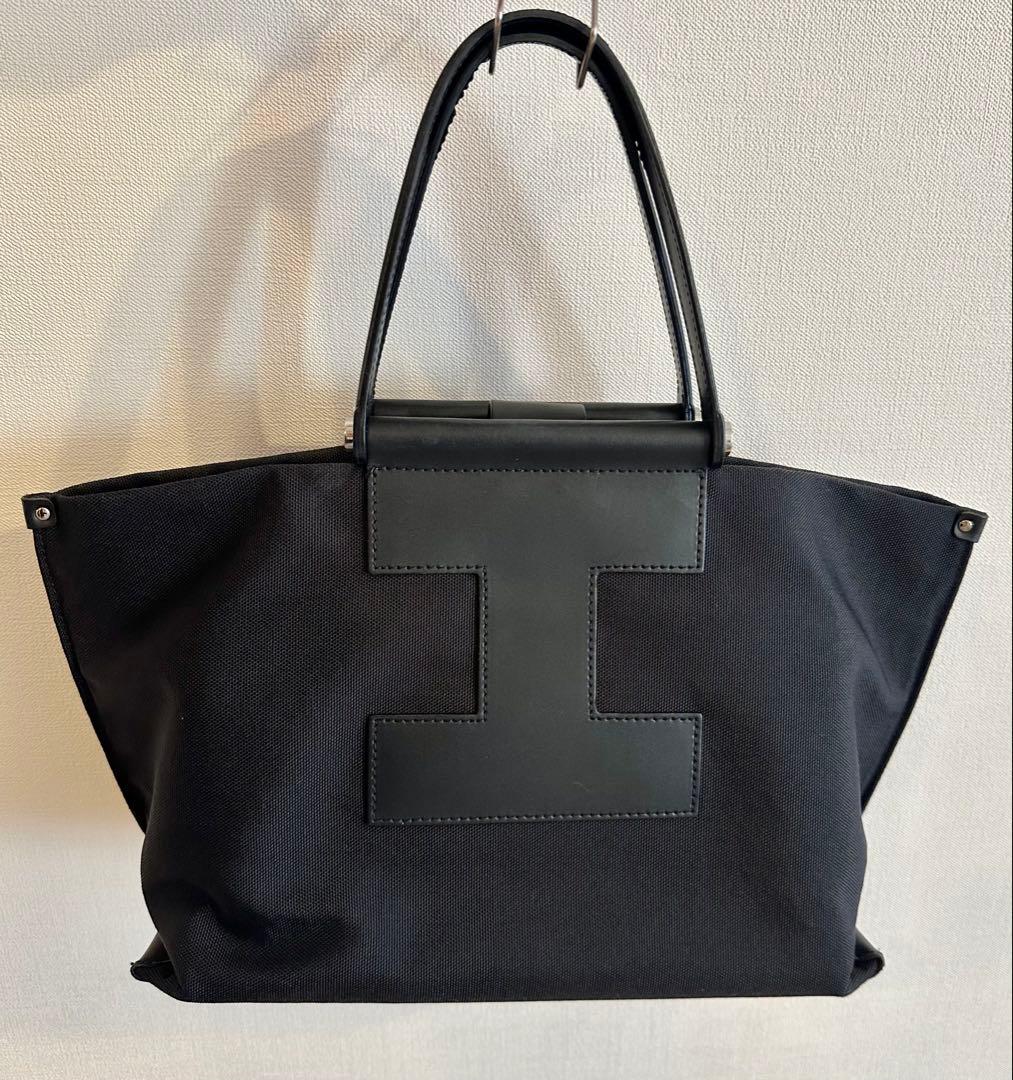 IACUCCI ブラック トートバッグ