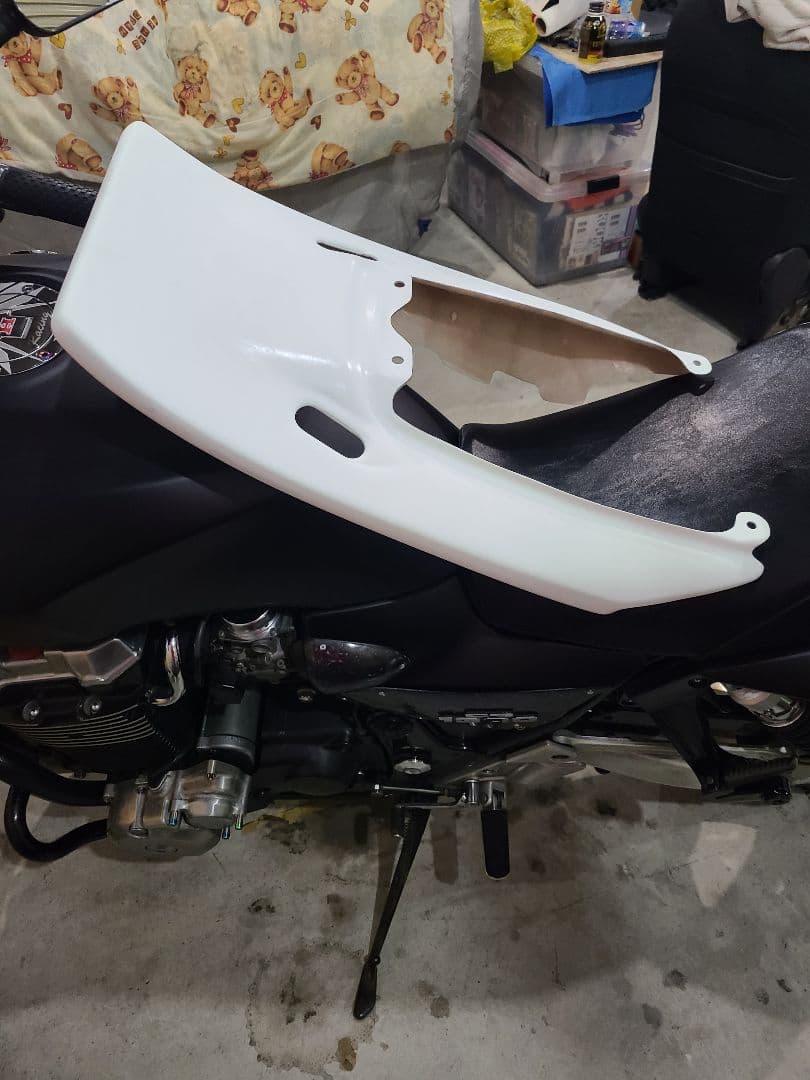 nc39 spec3 , nc42前期　ハネテールカウル（穴有り）