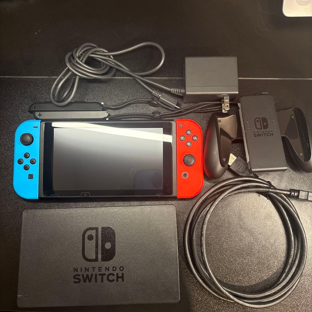 Nintendo Switch 本体 ネオンブルー／ネオンレッド